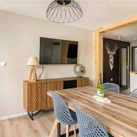 Le Nature Centre 2 *